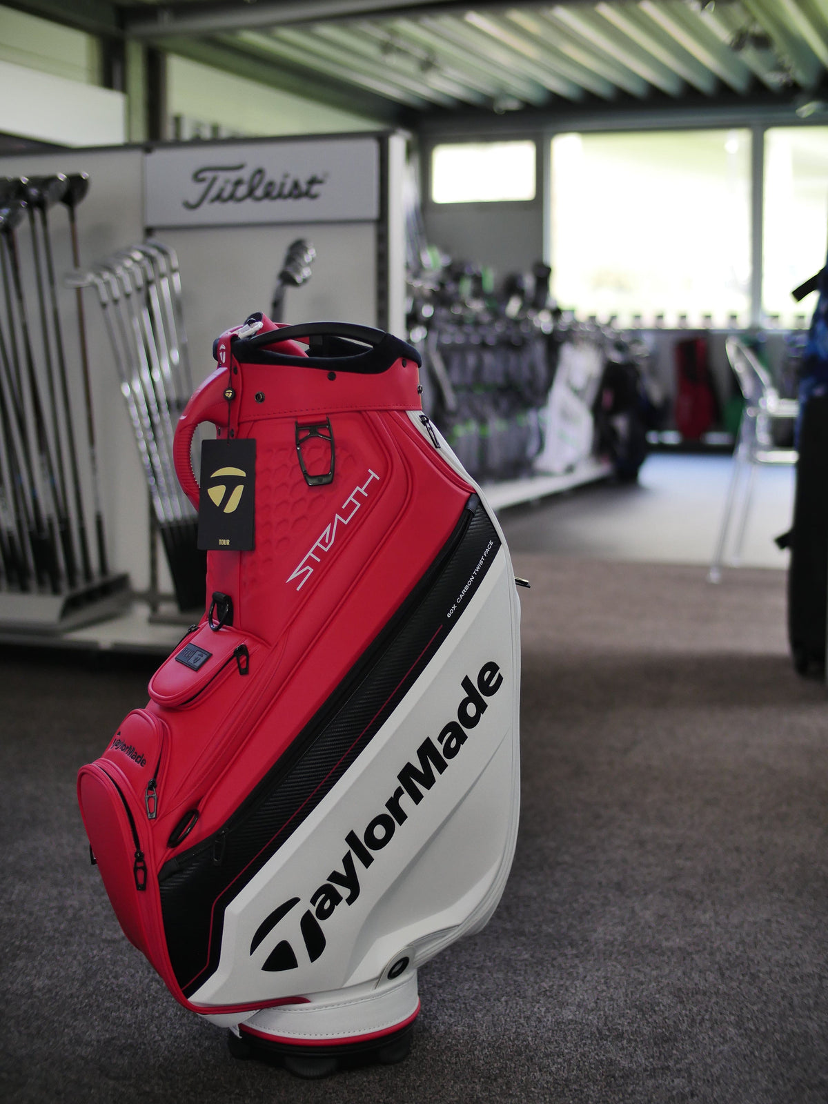 TaylorMade Stealth 2 Tour Bag – stijlvolle golftas met tourdesign Logo