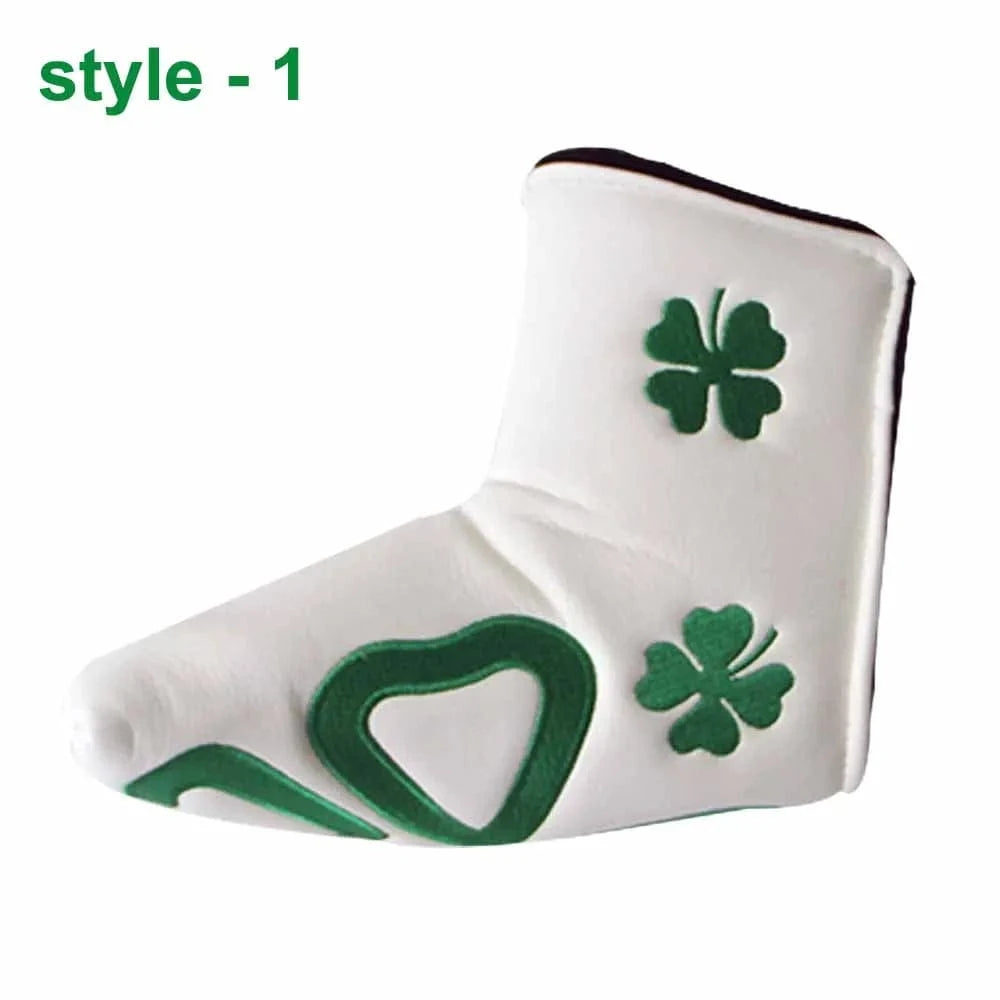 Blade putter headcover met klavermotief – productfoto van GolfAccess