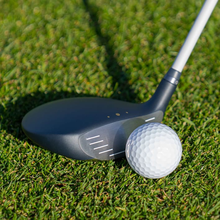 Ping GLe3 Fairwayholz - Schlägerkopf mit Ball